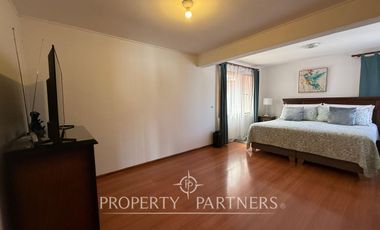 Casa Esquina con Excelente Ubicación Estratégica