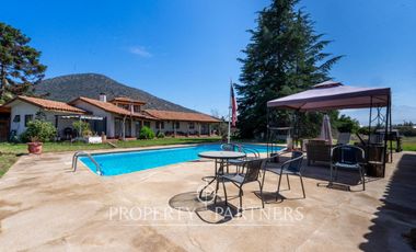 Comoda casa en sector San Vicente Pirque