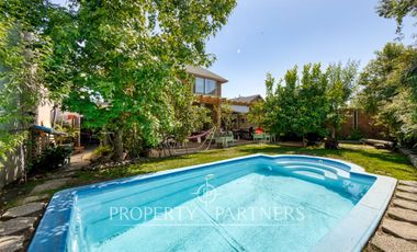 Hermosa casa en venta en familiar condominio, Las Pircas, Peñalolén