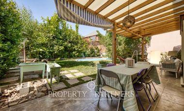 Hermosa casa en venta en familiar condominio, Las Pircas, Peñalolén