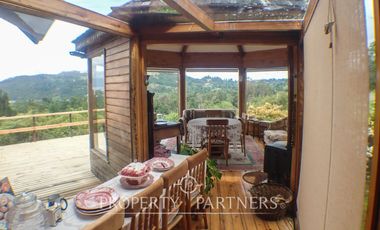 Linda casa con vista al lago cerca de Futrono