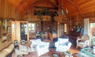 Linda casa con vista al lago cerca de Futrono