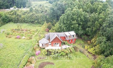 Linda casa con vista al lago cerca de Futrono