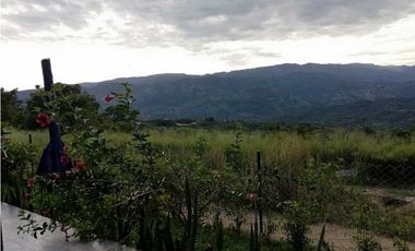 Casa Campestre en La Mesa de Un Solo Piso