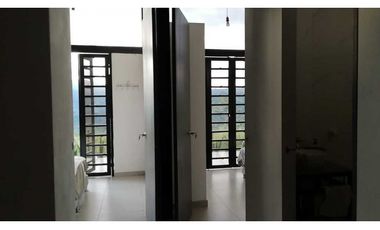 Casa Campestre en La Mesa de Un Solo Piso