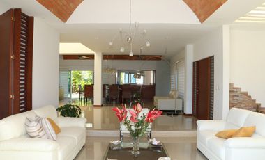 Hermosa Casa - Hacienda Mayor