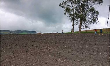 FINCA DE 15,70 FANG.  CALERA CUNDINAMARCA