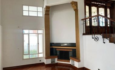 Casa en Arriendo y Venta Alto de Poblado