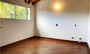 Casa en Arriendo y Venta Alto de Poblado