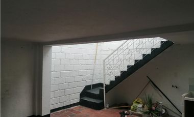 SE VENDE CASA BARRIO LAGOS 3 FLORIDABLANCA