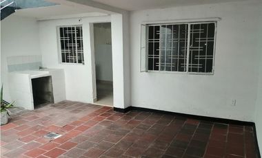 SE VENDE CASA BARRIO LAGOS 3 FLORIDABLANCA