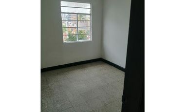 SE VENDE CASA BARRIO LAGOS 3 FLORIDABLANCA