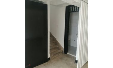 SE VENDE CASA BARRIO LAGOS 3 FLORIDABLANCA