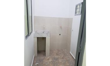 VENTA DE CASA EN LA MARGEN IZQUIERDA DE MONTERA