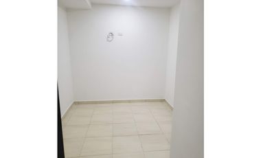 VENTA DE CASA EN LA MARGEN IZQUIERDA DE MONTERA