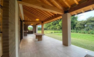 Casa campestre para estrenar en  renta en la ceja (LDC)