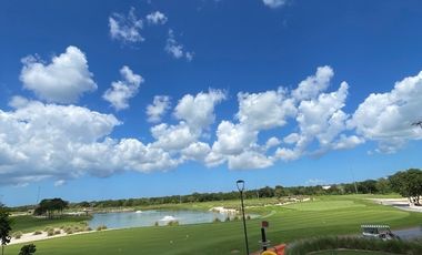 En venta terreno con vista al campo de golf en privada Provincia, Mérida.