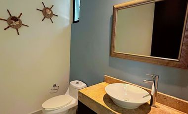 Casa en venta al norte de Mérida en privada residencial zona de Cholul