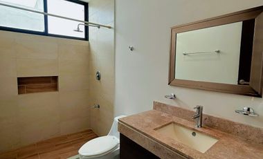 Casa en venta al norte de Mérida en privada residencial zona de Cholul