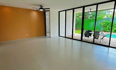 Casa en venta al norte de Mérida en privada residencial zona de Cholul