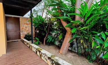 Casa en venta al norte de Mérida en privada residencial zona de Cholul