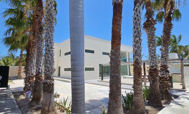 PRECIOSA RESIDENCIA A 300 METROS DEL MAR, EN CHICXULUB PUERTO, PROGRESO.