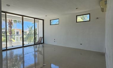 PRECIOSA RESIDENCIA A 300 METROS DEL MAR, EN CHICXULUB PUERTO, PROGRESO.