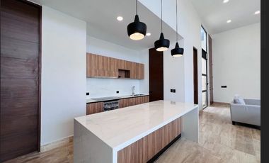 CASA DE UNA PLANTA EN PRIVADA RESIDENCIAL EN XCANATUN AL NORTE DE MERIDA