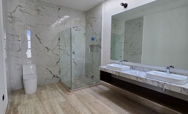 CASA DE UNA PLANTA EN PRIVADA RESIDENCIAL EN XCANATUN AL NORTE DE MERIDA