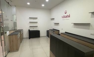 Local en renta en torre de consultorios (ave)
