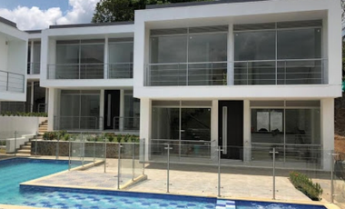 Maat vende Casa en conjunto, El Recreo-Villeta 217M2 $ 620 Millones
