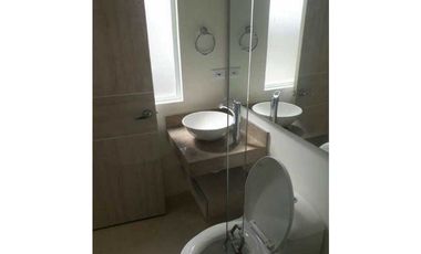 Venta De Espectacular Casa esquinera en Girardot