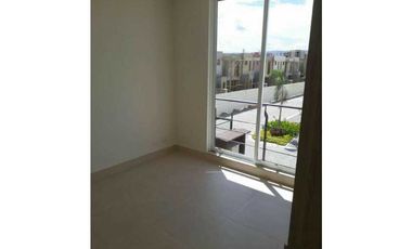 Venta De Espectacular Casa esquinera en Girardot
