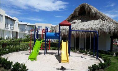 Venta De Espectacular Casa esquinera en Girardot