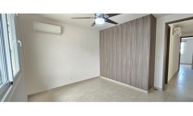 Alquiler de Casa Unifamiliar en Bosques del Pacífico, Panamá Pacifico