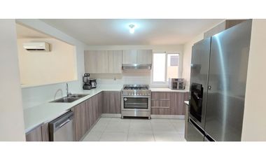 Alquiler de Casa Unifamiliar con Linea Blanca, Bosques del Pacífico