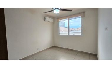 Alquiler de Casa Unifamiliar con Linea Blanca, Bosques del Pacífico