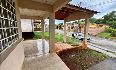 ARRAIJN / VILLA ALEGRE / 331 M2 / 3 HABITACIONES / TERRAZA / PATIO