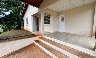 ARRAIJN / VILLA ALEGRE / 331 M2 / 3 HABITACIONES / TERRAZA / PATIO