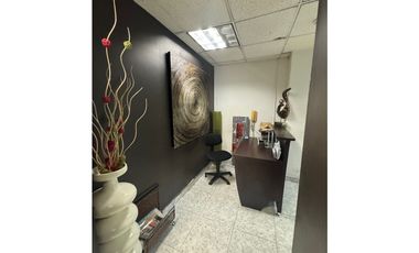 OFICINA | MARBELLA | SE VENDE | 4 ESPACIOS | 1B| 2 PARK | KITCHENETTE