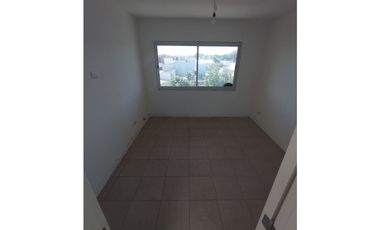 DÚPLEX 2 Y 3 AMBIENTES — Zona Villa Primera