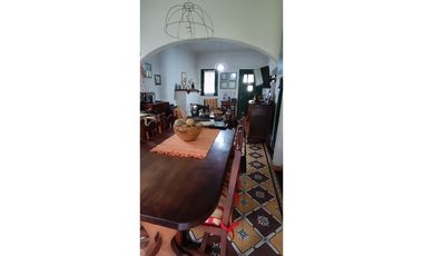 CASA QUINTA DE 2700 M2 EN EL MACRO CENTRO DE LA CIUDAD