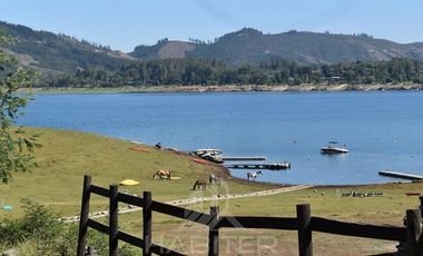 Casa en Venta en Lago Colbún Km 12