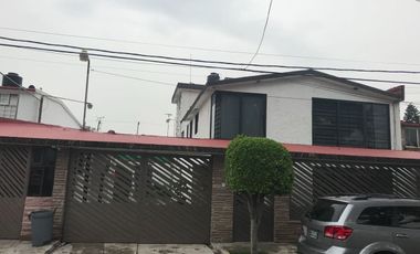 CASA EN RENTA VALLE DORADO, TLALNEPANTLA