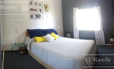 Casa - Quilmes Oeste 4 ambientes Tipo Dúplex con cochera Impecable ! Venta Directa!