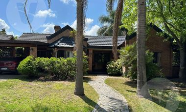 Casa en venta - Barrio Campos de Echeverría, Canning