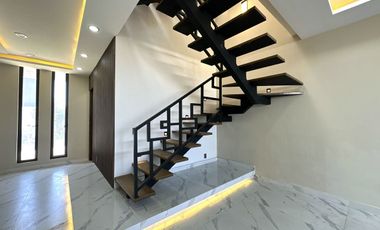 Casa Nueva en Venta de Lujo Valle Imperial con Roof Garden, Zapopan, Jalisco,