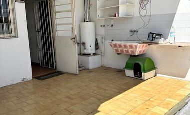 Venta Galpón-Local 220M² C/Piso 4 Amb.   en Ramos Mejia