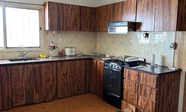 Venta Galpón-Local 220M² C/Piso 4 Amb.   en Ramos Mejia