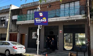 Venta Galpón-Local 220M² C/Piso 4 Amb.   en Ramos Mejia